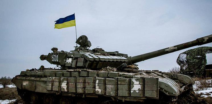 «Нас обстреливают украинские танки, а не русские!» Жительница Бахмута рассказала, что ВСУ применяют тяжёлую технику в городе – ВИДЕО
