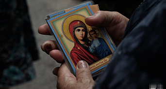 «Я защищаю свою веру в своей церкви!»: на Украине девочка попыталась отстоять свою веру перед раскольником из ПЦУ – ВИДЕО