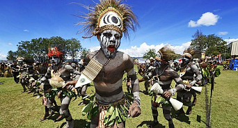 «Поддержка откуда не ждали»: воины племени из Папуа – Новой Гвинеи поддержали агрессию Израиля – ВИДЕО