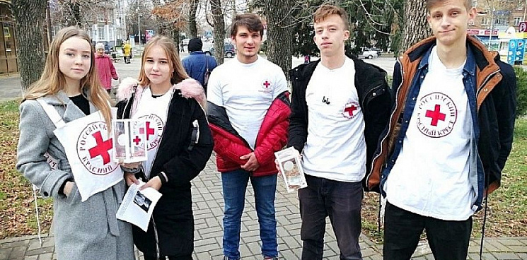 В Краснодарском крае поздравили волонтёров с Днём добровольца