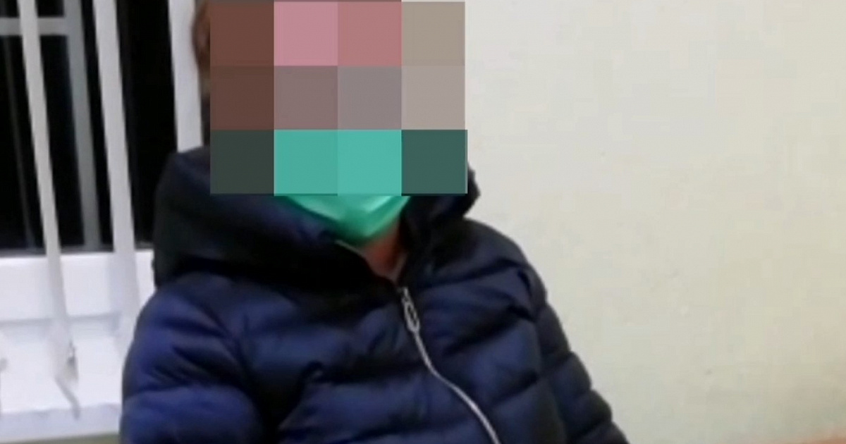 Женщину сняли с самолета в Анапе за то, что она покусала стюардессу