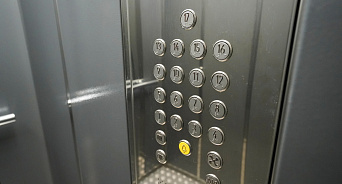 В «смертельном» лифте Краснодара за сутки до обрыва пострадала еще одна женщина – ВИДЕО