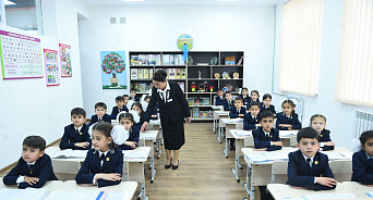 «Русские учат себя ненавидеть?» На деньги из Москвы в российско-таджикских школах на уроках истории рассказывают о российской оккупации
