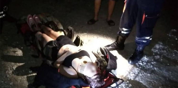 В Геленджике девушка сорвалась с 10 метрового обрыва и осталась жива