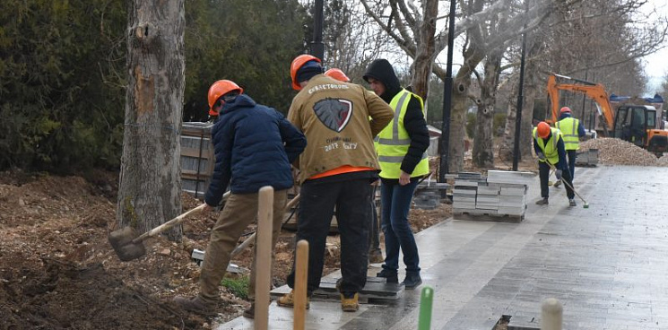 В Краснодаре стартовал ремонт парка около стадиона «Кубань»