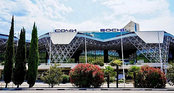 Аэропорт Сочи не принял на посадку три самолёта из-за шквалистого ветра