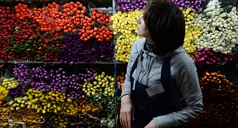 Цены на цветы к 14 февраля выросли на Кубани