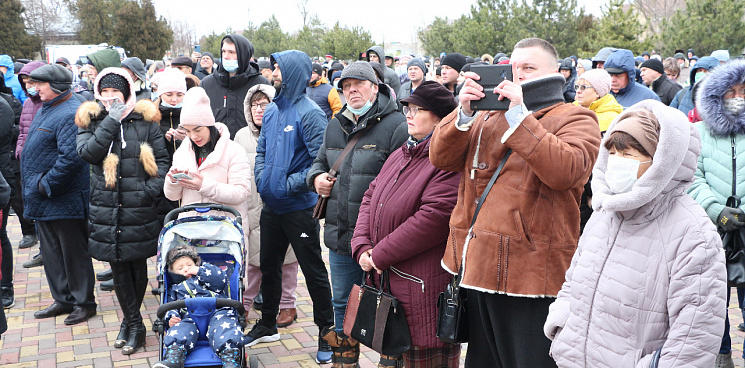 Сход в Красноармейском районе Кубани выступил против размещения мусорки