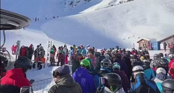 Туристы возмутились ценами, очередями и отсутствием снега на горнолыжных курортах Сочи – ВИДЕО 