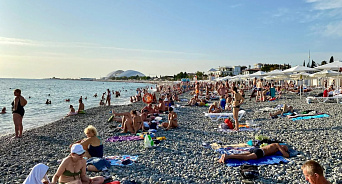 В Сочи голых туристов могут начать штрафовать на общественных пляжах 