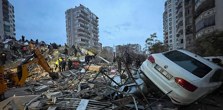 «Литосферное оружие США!» Конспирологи по всему миру называют землетрясение в Турции рукотворным – ВИДЕО