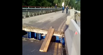«Есть альтернативные пути»: власти рассказали, как объехать рухнувший на Кубани мост – ВИДЕО