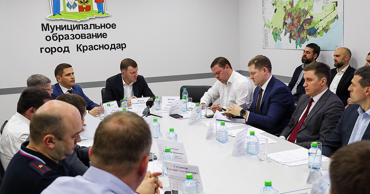 Глава Краснодара поручил восстановить 90 разрытий на улицах города до 1 мая