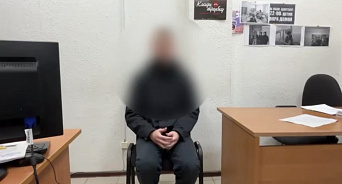 Разрисовавшего автобус свастикой подростка нашла полиция Краснодара