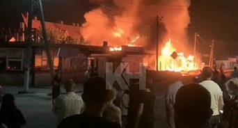 В Анапе потушили крупный пожар на площади 1000 кв.м. 
