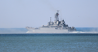 Десантные корабли ВМФ России возвращаются в Чёрное море из Сирии