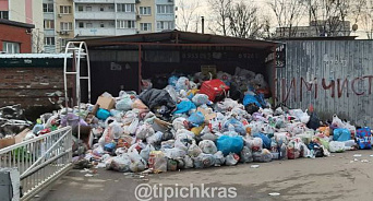 Мусор и разрушенная плитка: снег в Краснодаре растаял, а проблемы остались 