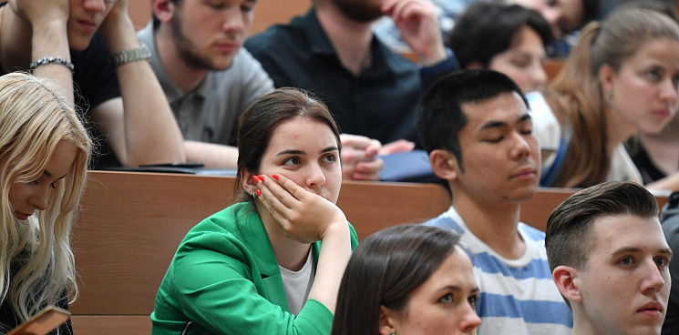 За что на Кубани отчислили студентку, которая пожаловалась на принудительные гуманитарные сборы? 