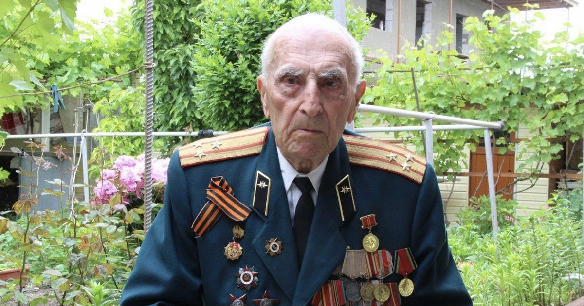 Ветерана ВОВ поздравили с юбилеем в Ейском районе