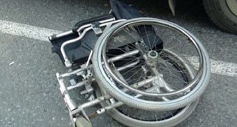 В Краснодаре женщину в инвалидной коляске насмерть сбил большегруз