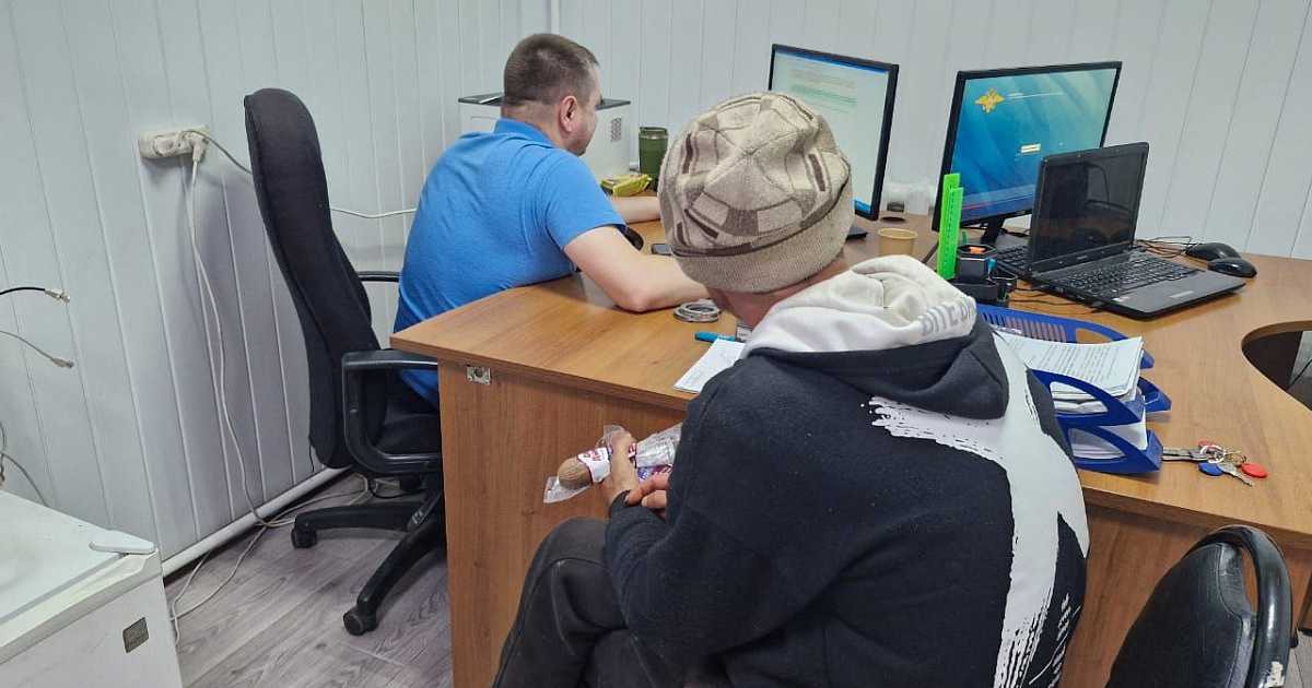 В Новороссийске мужчина прикурил от Вечного огня - полиция арестовала осквернителя за кощунство